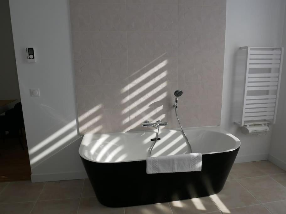 Clos De La Providence, Gite, Piscine Et Spa 3 Chambres Nolay  Zewnętrze zdjęcie